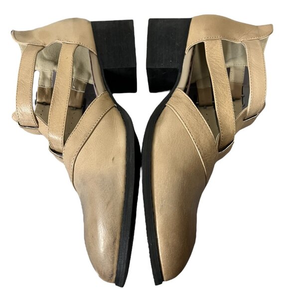 Two Lips Booties Womens 9 Zeta Taupe Leather Ankle Boots Straps Accent Buckle - Picture 6 of 8